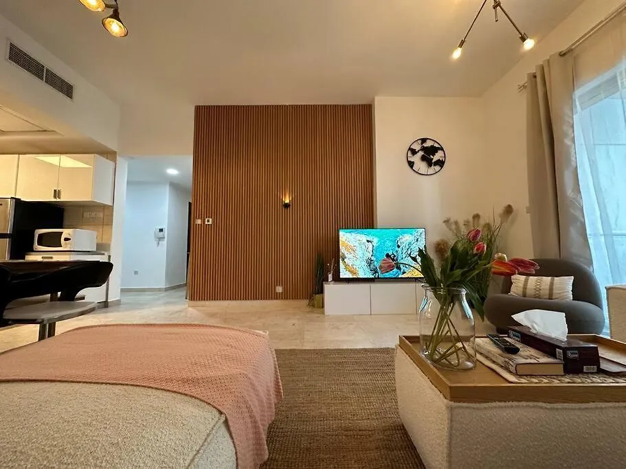 2 Bedrooms Apartment With Marina Views Dubai