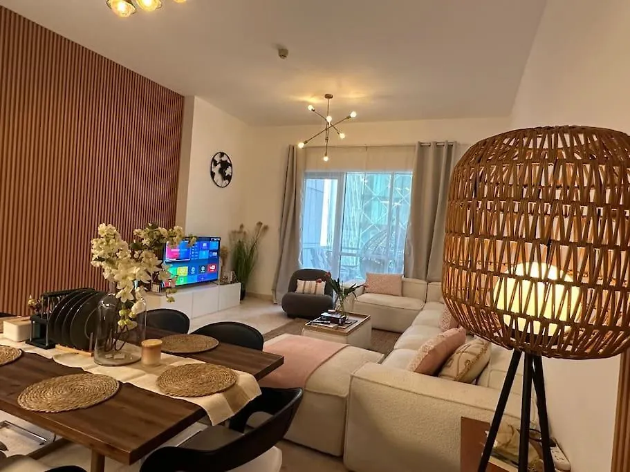 2 Bedrooms Apartment With Marina Views Dubai